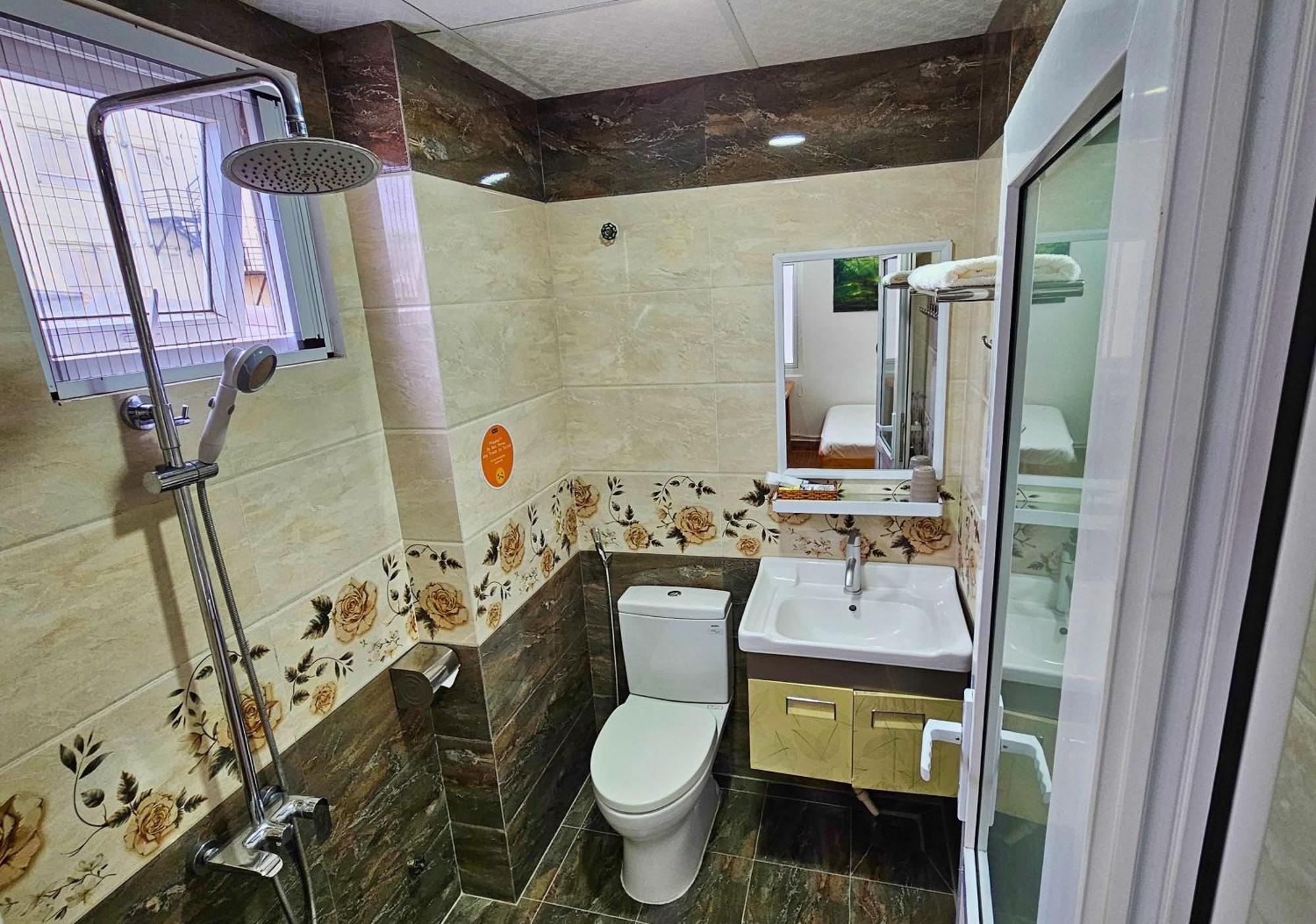 Maxim Hotel Dalat Luaran gambar